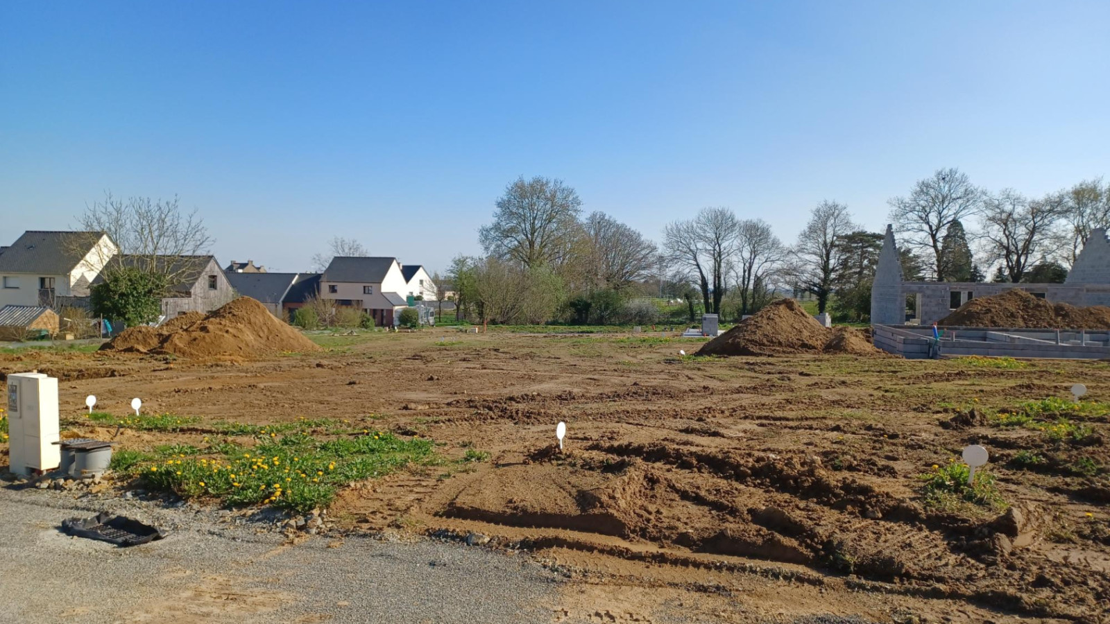 Terrain constructible de 551m2 à Domagné