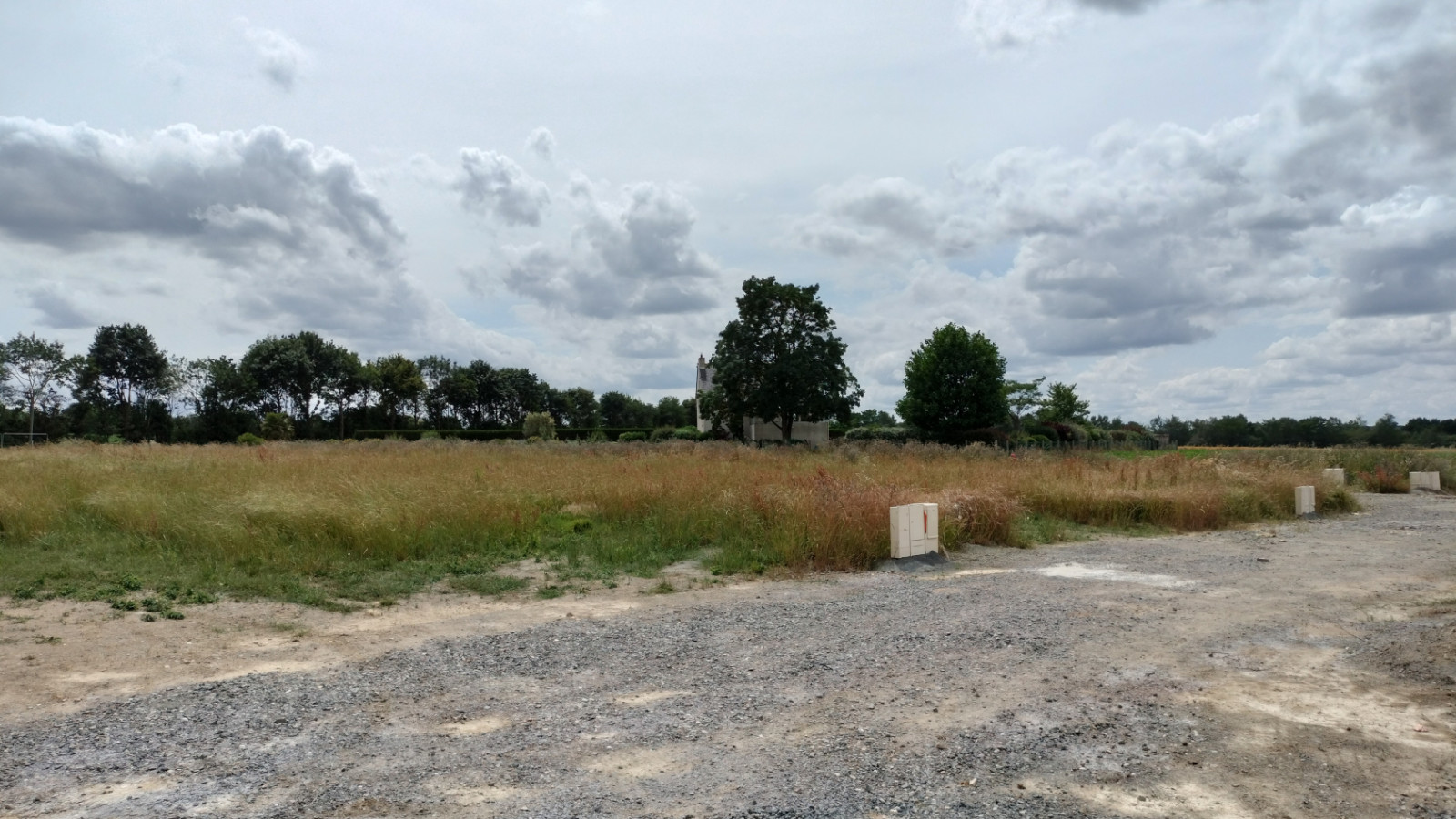 Terrain constructible de 452m2 à Domagné