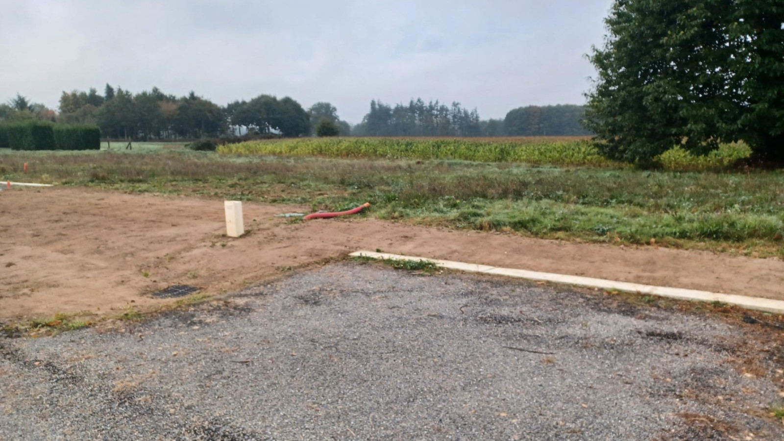 Terrain constructible de 460m2 à Gosné