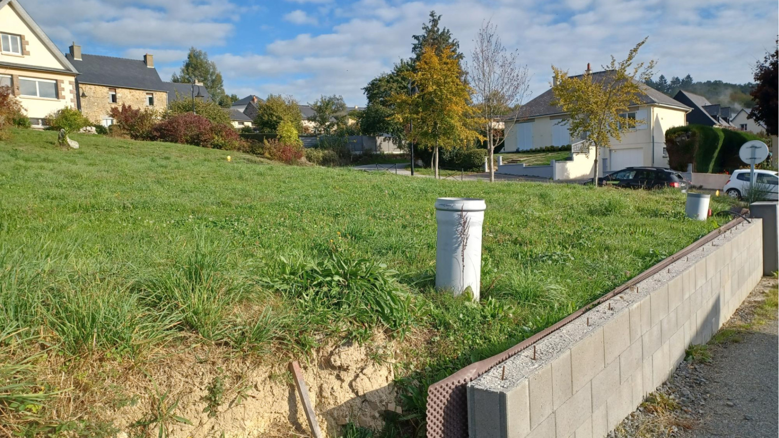 Terrain constructible de 460m2 à Gosné