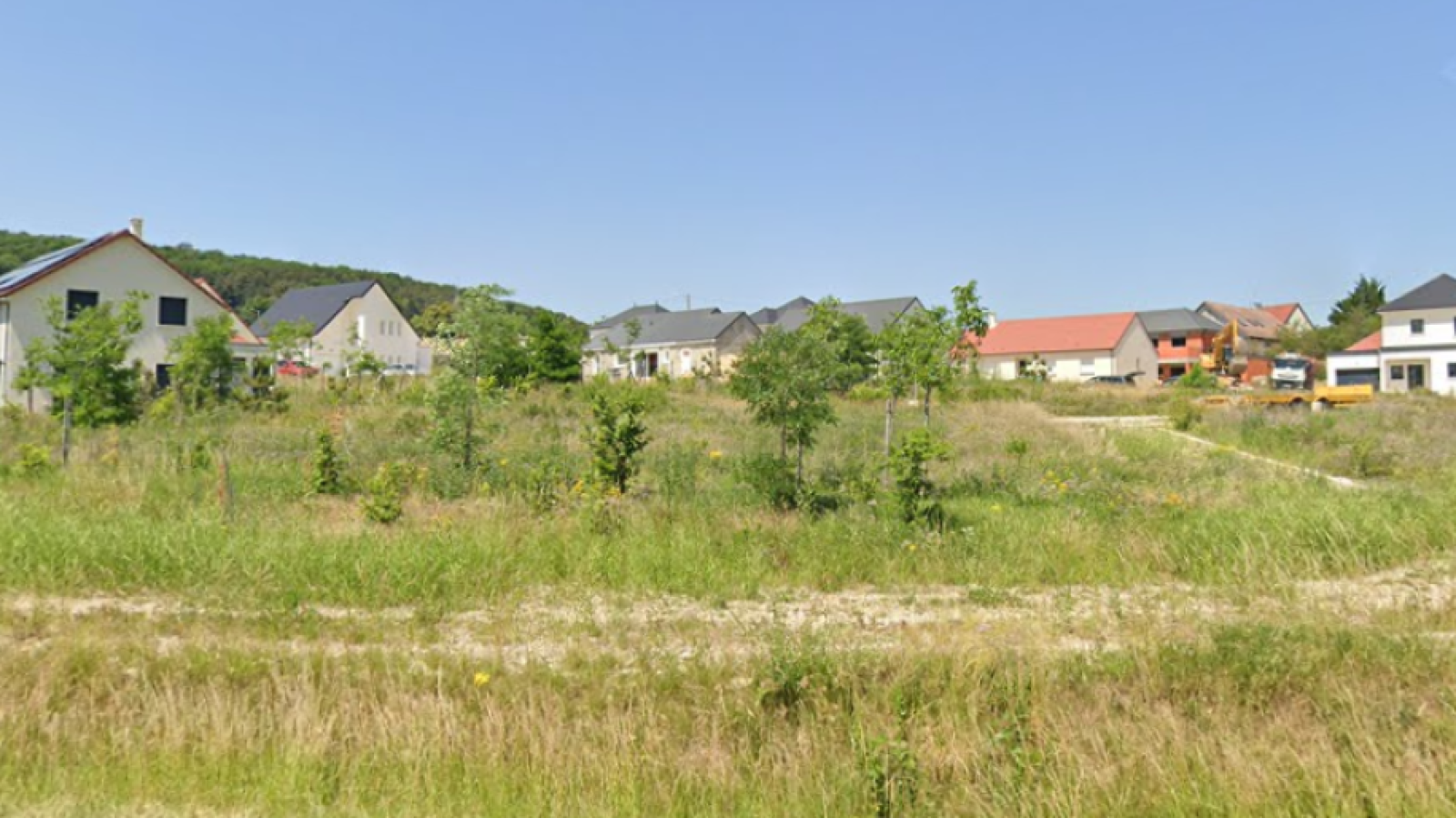 Terrain constructible de 588m2 à Corcelles-les-Monts