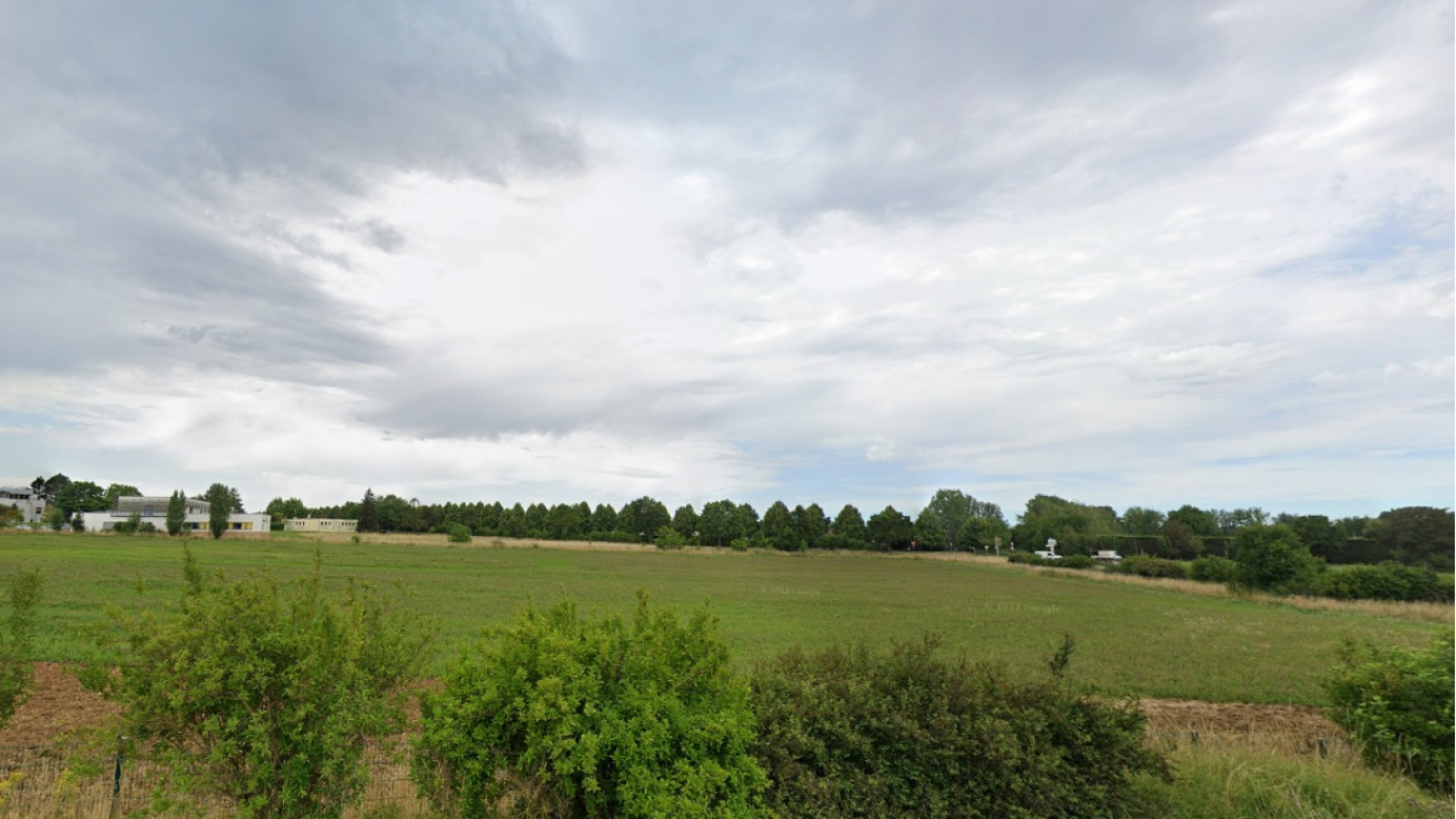 Terrain constructible de 287m2 à Saint-Apollinaire