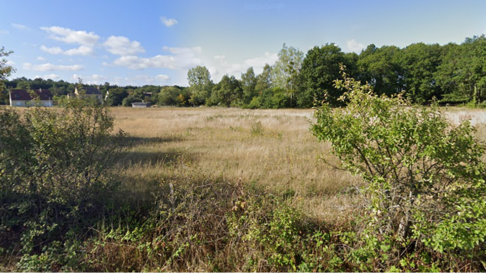 Terrain constructible de 600m2 à Traînou