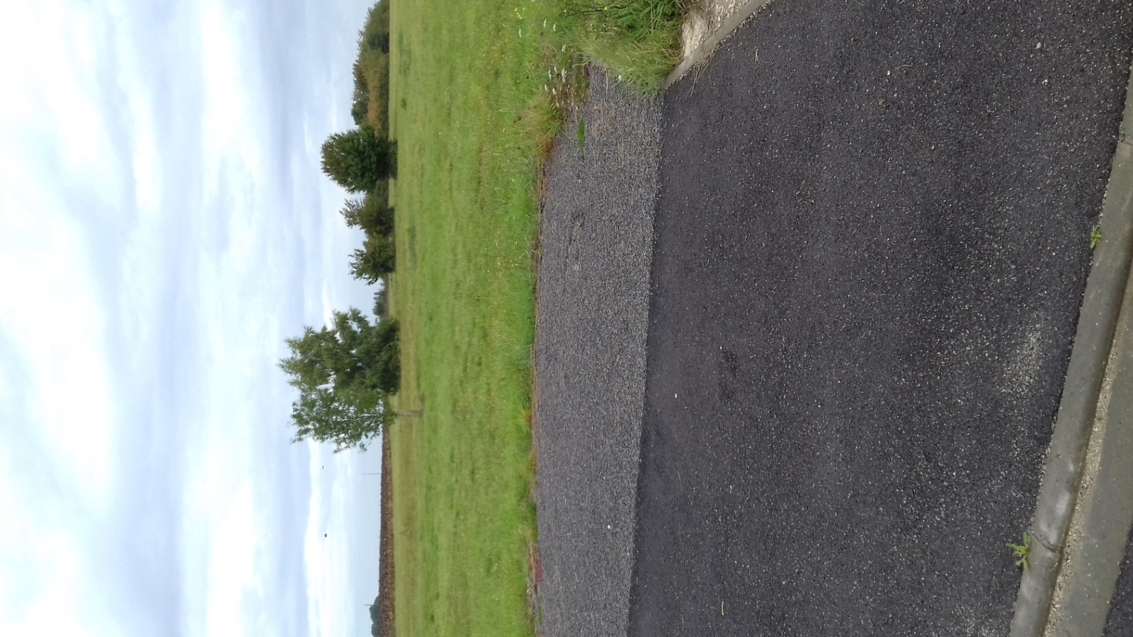 Terrain constructible de 3186m2 à Darvault