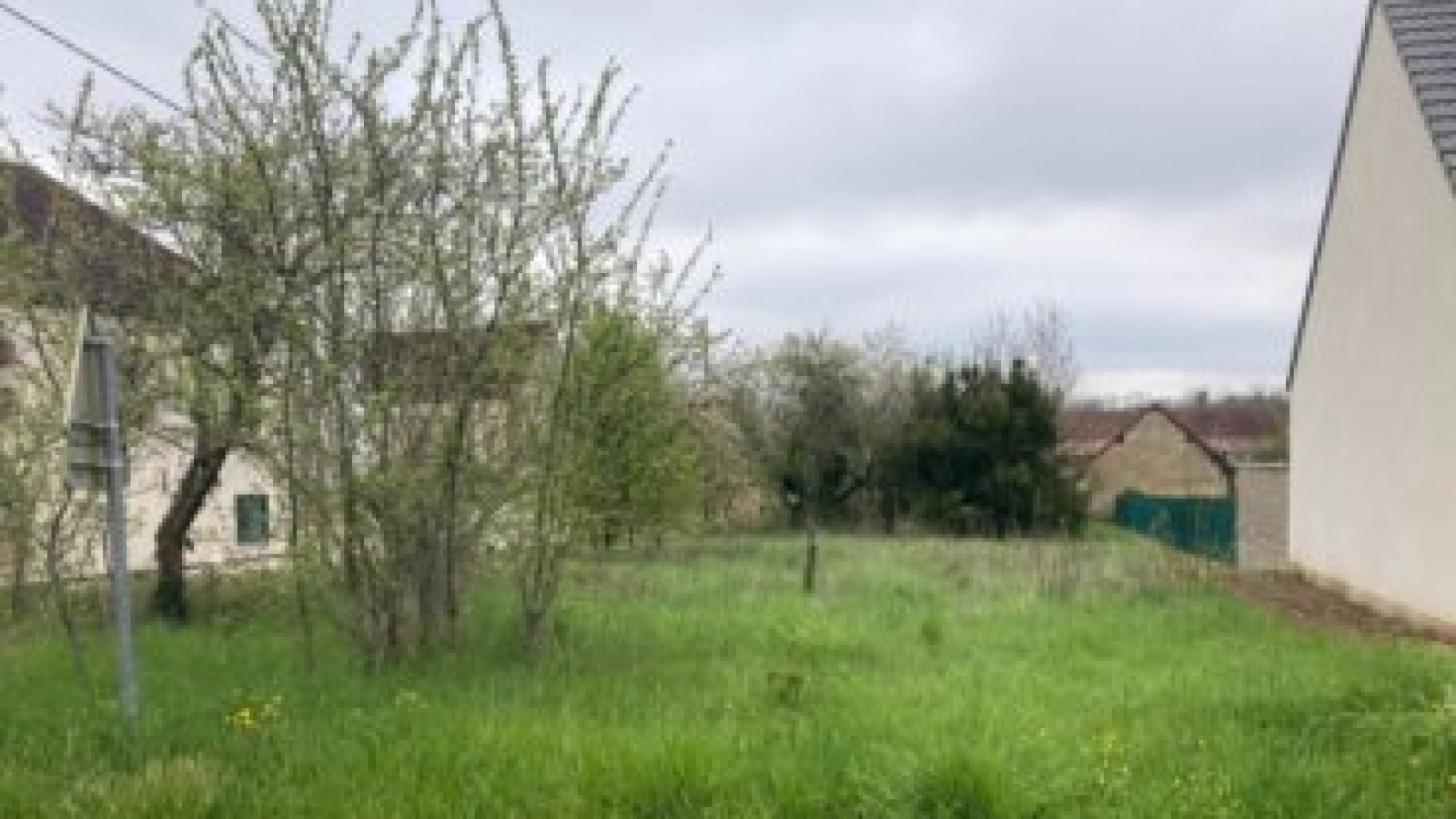 Terrain constructible de 544m2 à Auxerre