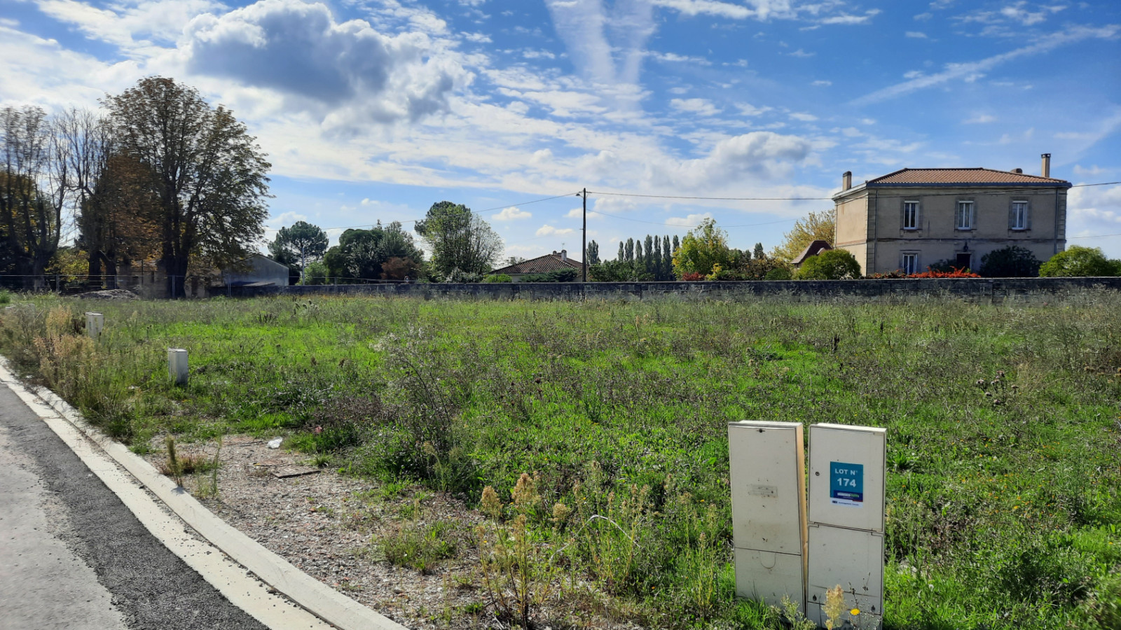 Terrain constructible de 761m2 à Verdelais