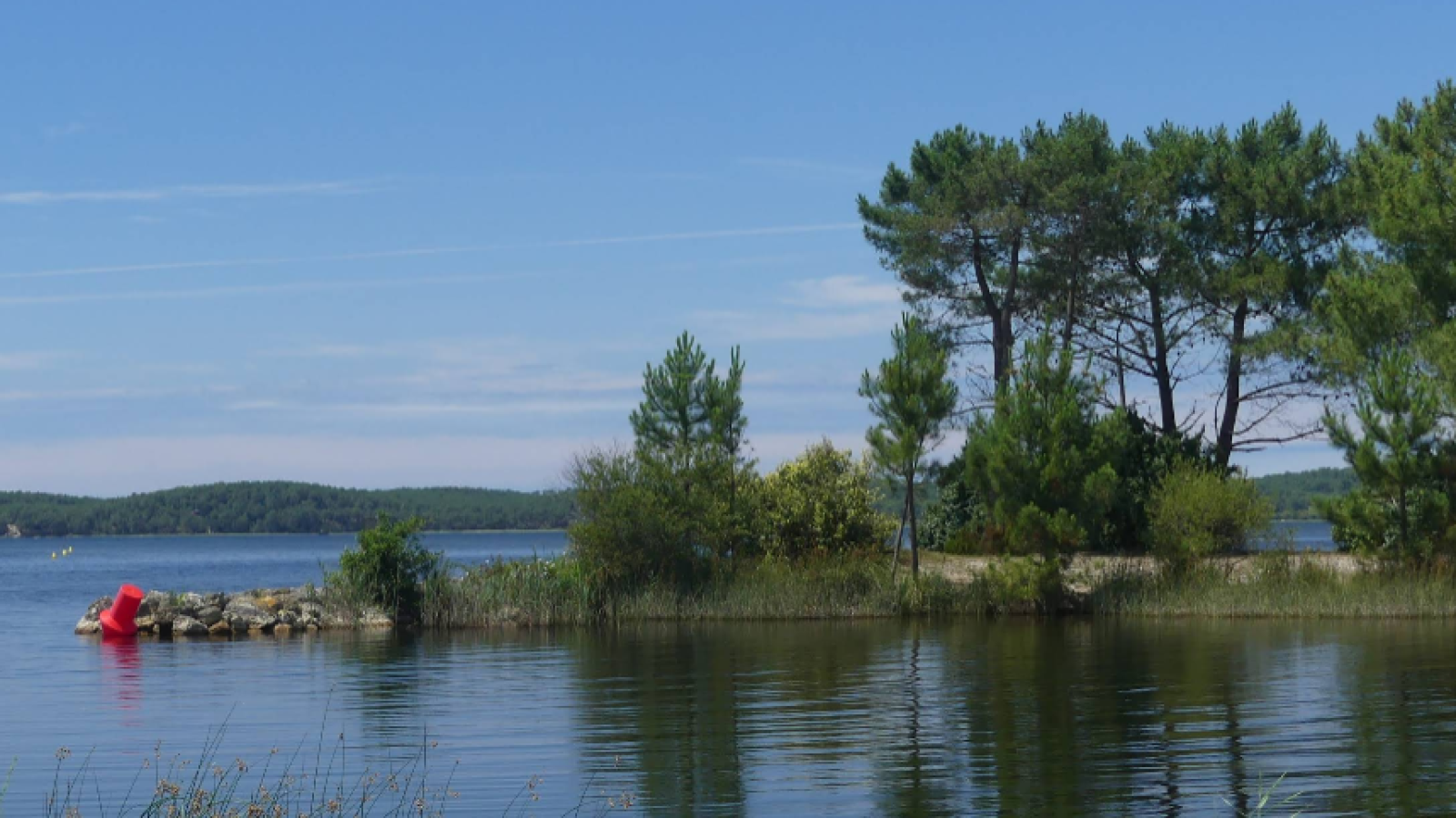 Terrain constructible de 1060m2 à Hourtin