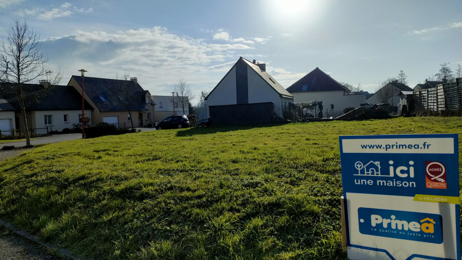 Terrain constructible de 447m2 à Baulon