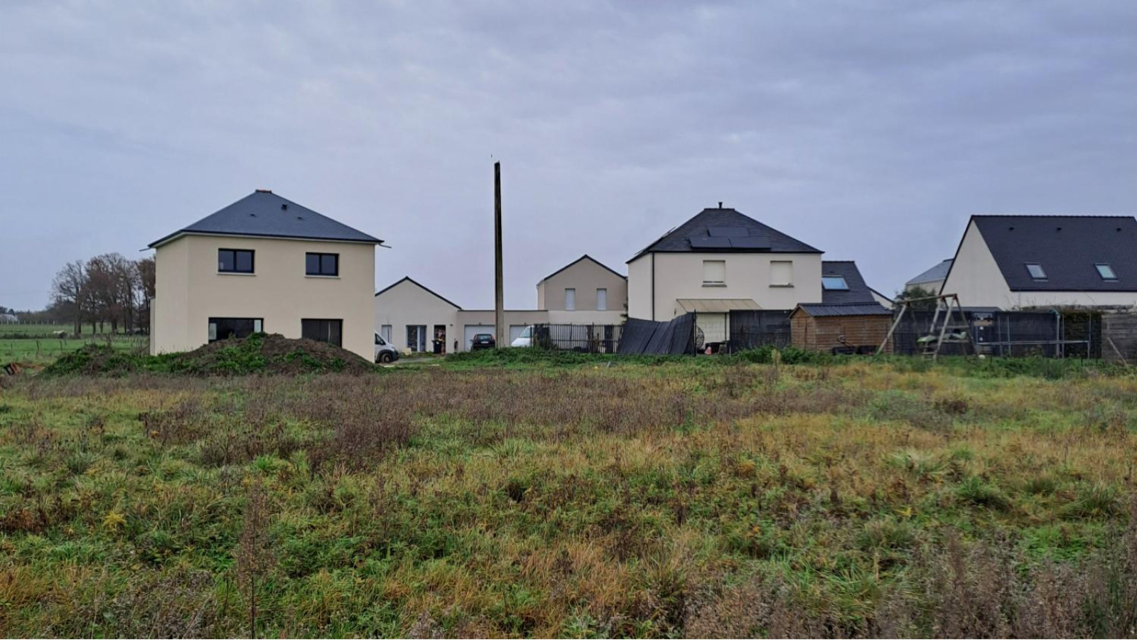 Terrain constructible de 408m2 à Loire-Authion