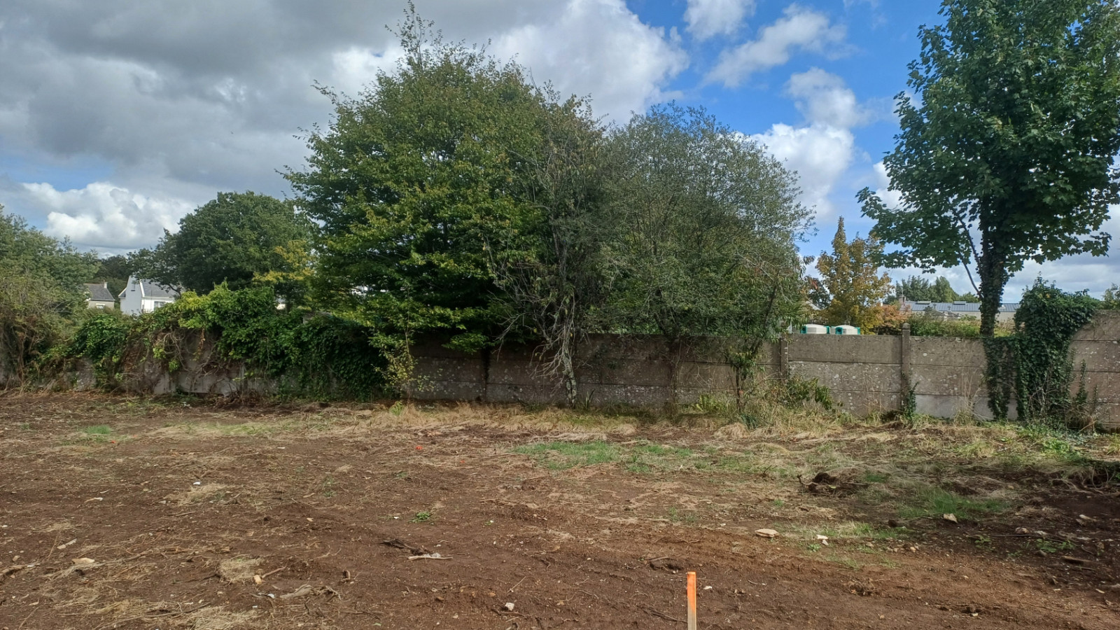 Terrain constructible de 305m2 à Lanester
