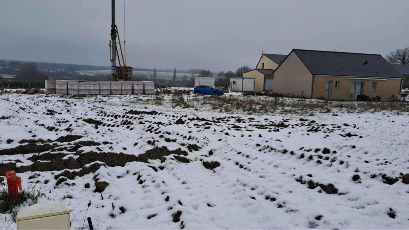 Terrain constructible de 506m2 à Soulaire-et-Bourg