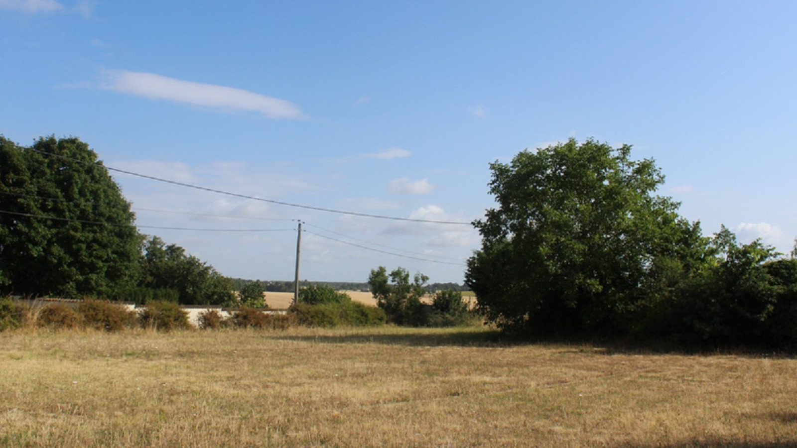 Terrain constructible de 900m2 à Châtellerault