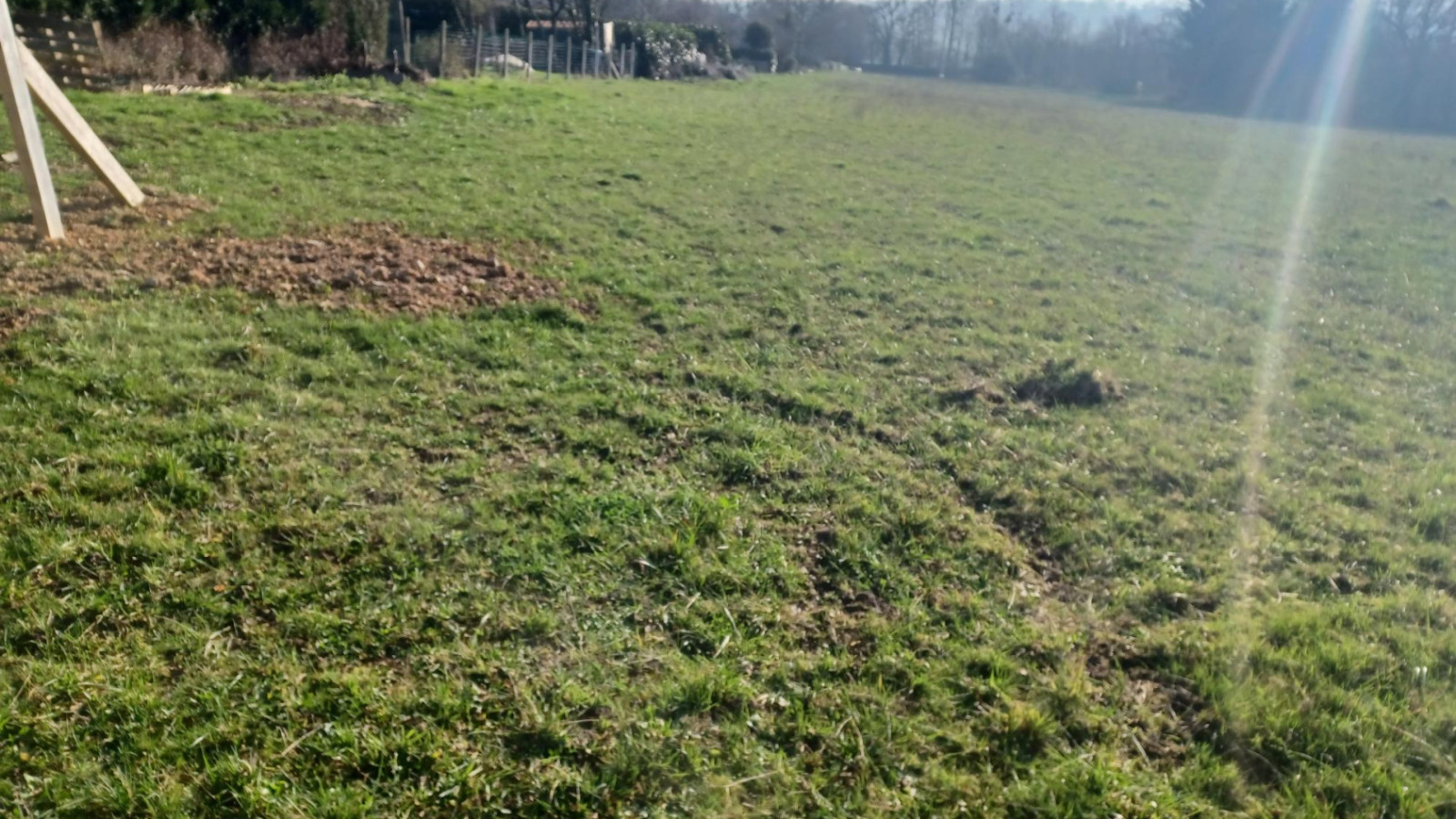 Terrain constructible de 460m2 à Gosné