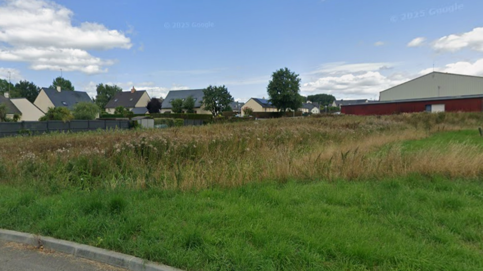 Terrain constructible de 475m2 à Beaucé