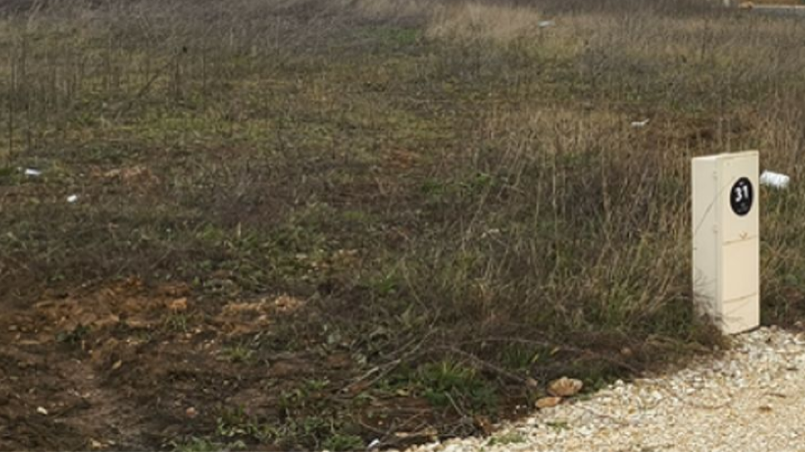 Terrain constructible de 632m2 à Dissay