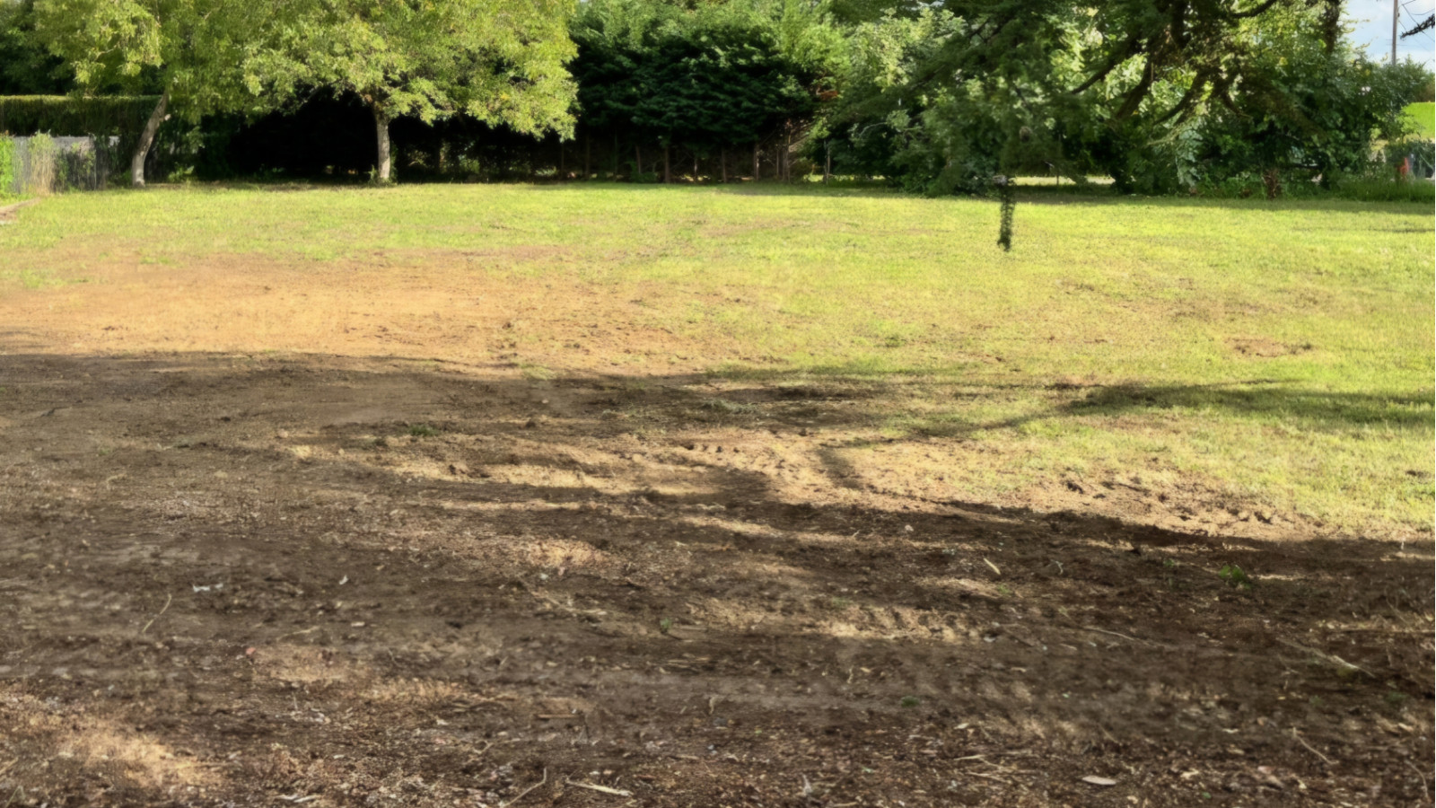 Terrain constructible de 900m2 à Fondettes