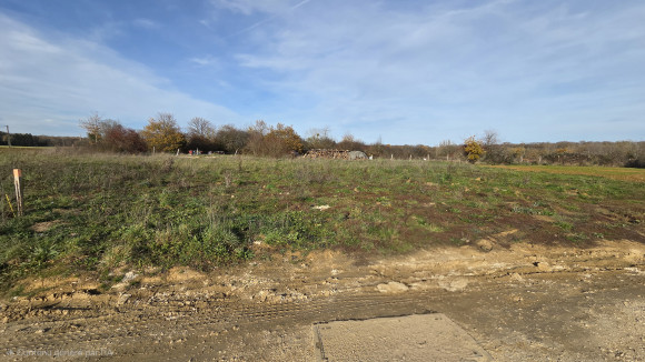 Terrain clenay lot 2.jpg