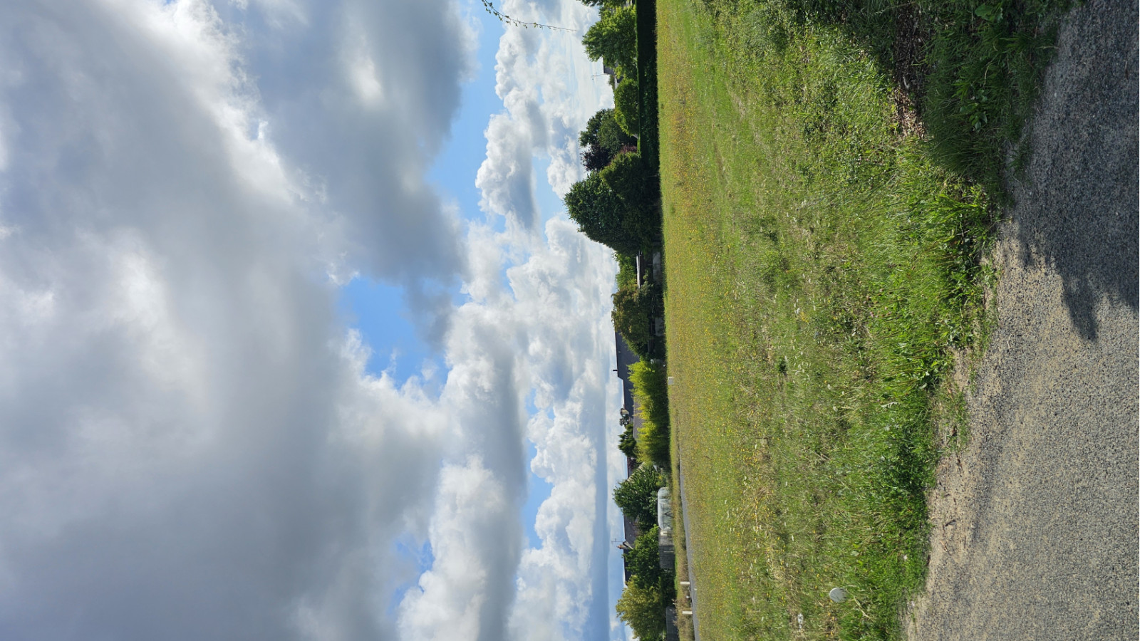 Terrain constructible de 575m2 à Varrains