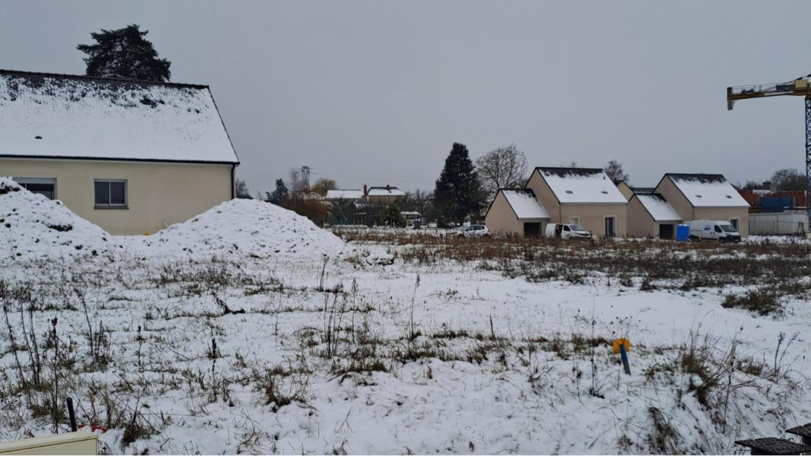 Terrain constructible de 448m2 à Soulaire-et-Bourg