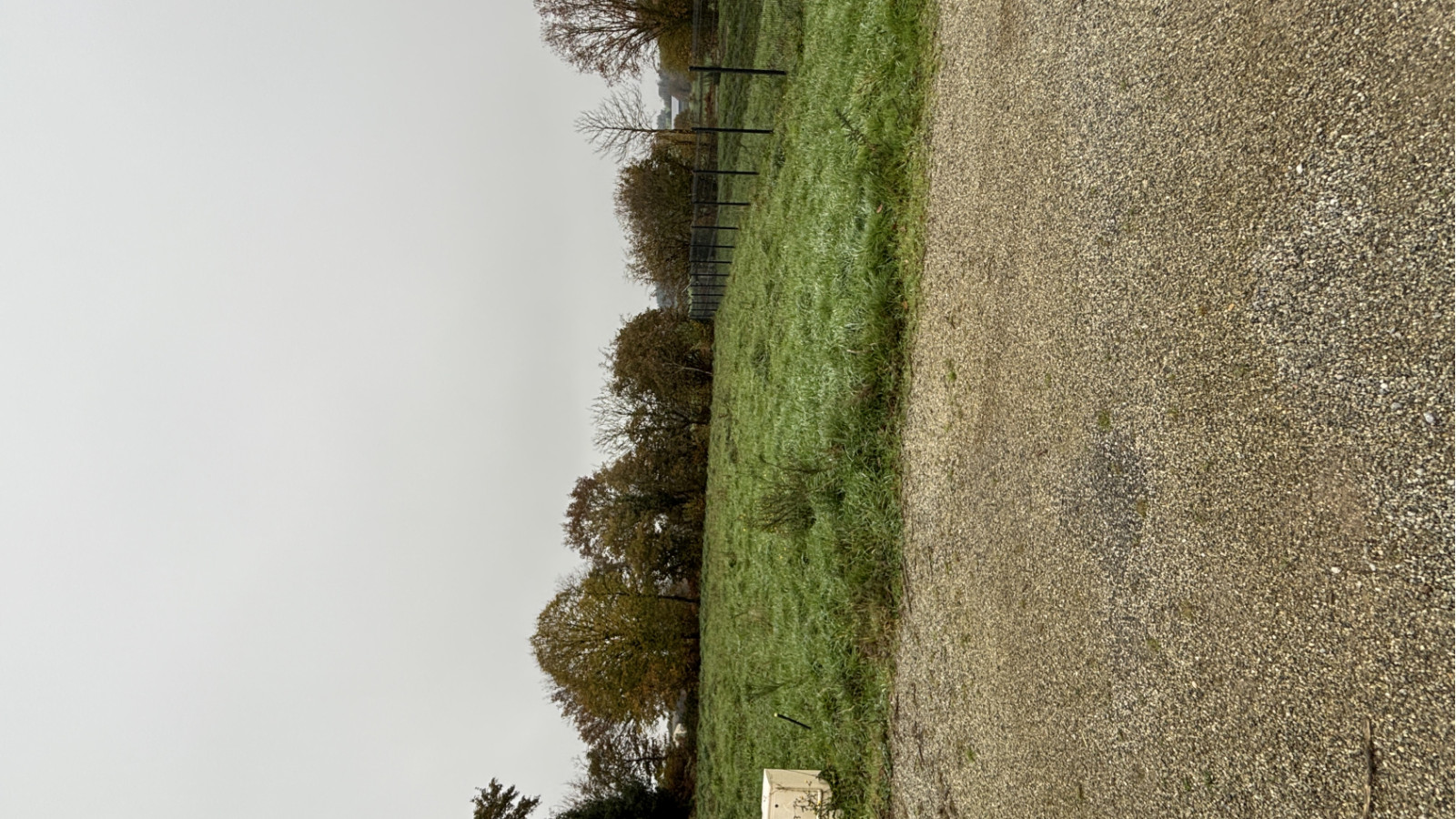 Terrain constructible de 375m2 à Molac