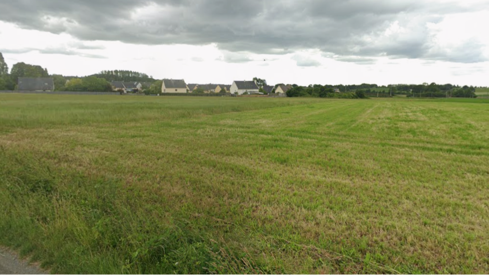 Terrain constructible de 400m2 à Cornillé