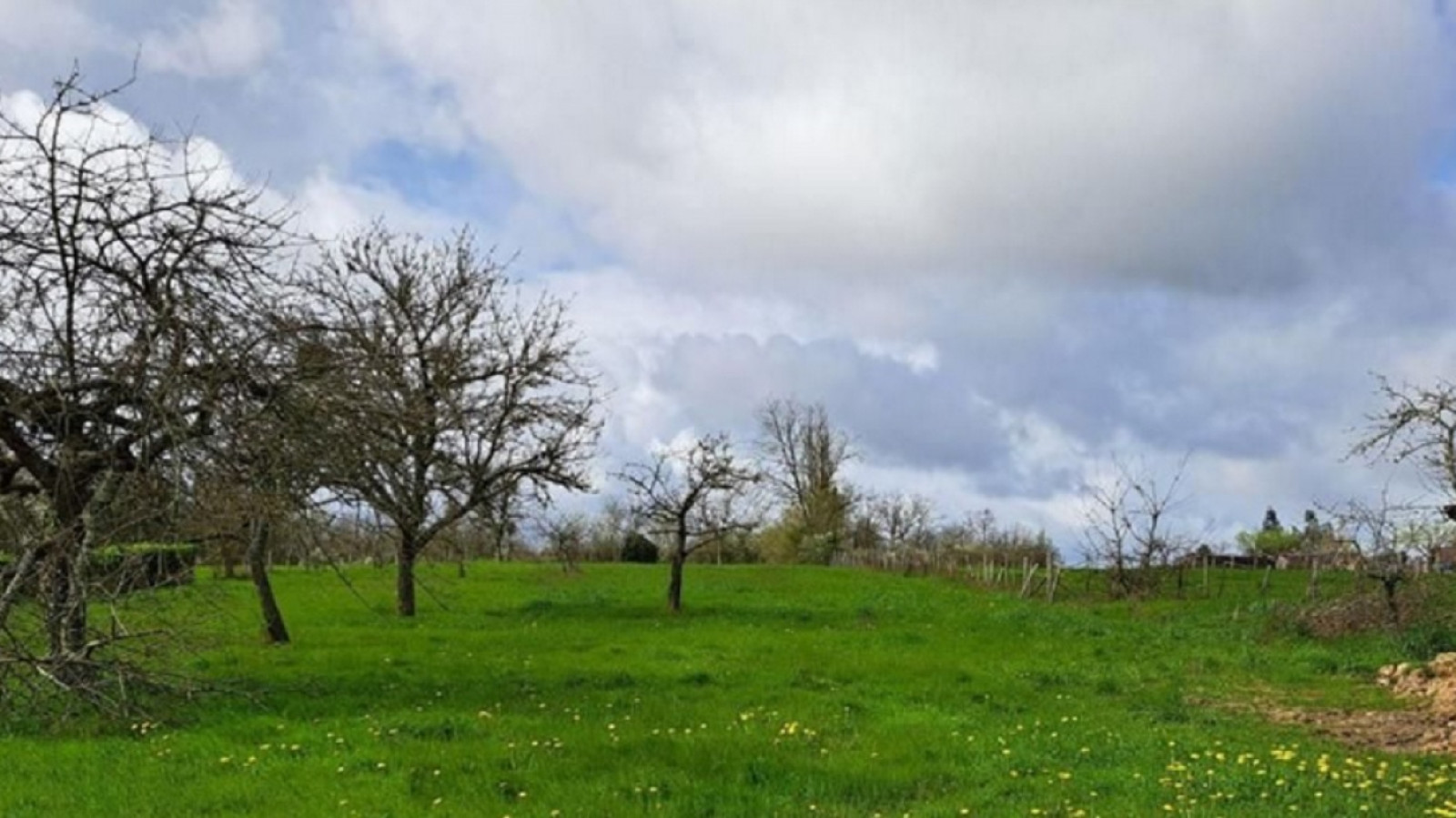Terrain constructible de 675m2 à Châtellerault