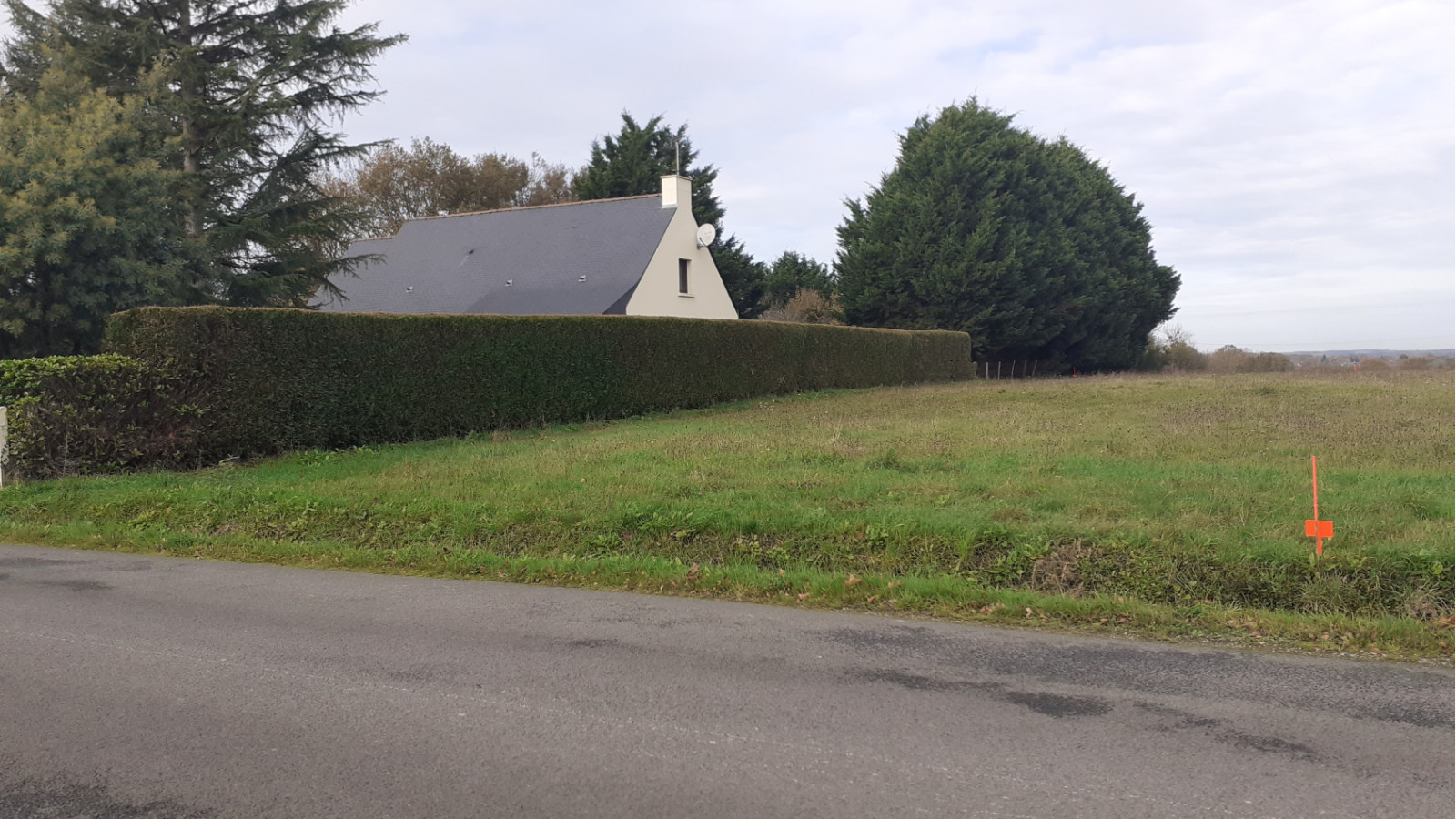 Terrain constructible de 560m2 à Donges