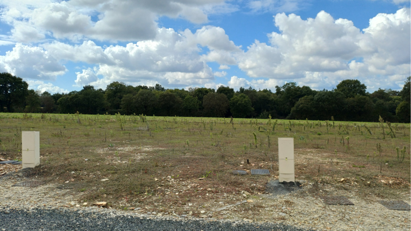 Terrain constructible de 325m2 à Grand'Landes