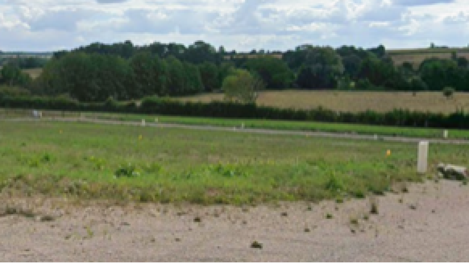 Terrain constructible de 851m2 à Précy-sous-Thil