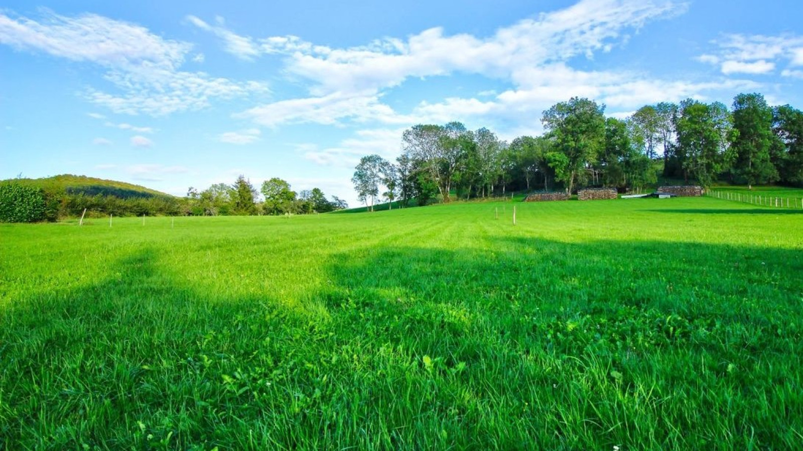 Terrain constructible de 780m2 à Blaisy-Bas