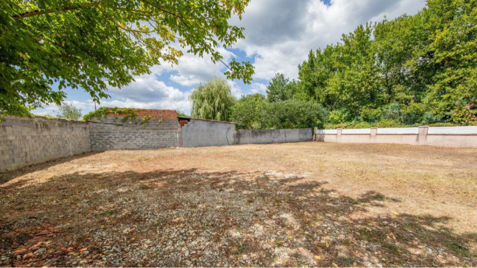 Terrain constructible de 457m2 à Le Taillan-Médoc