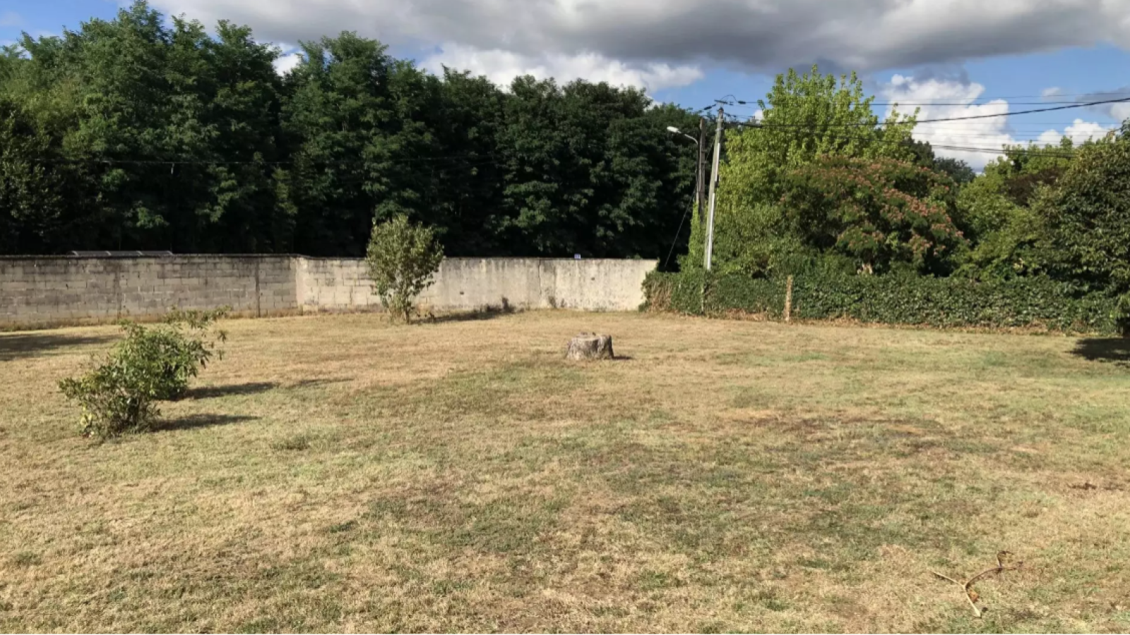 Terrain constructible de 461m2 à Portets