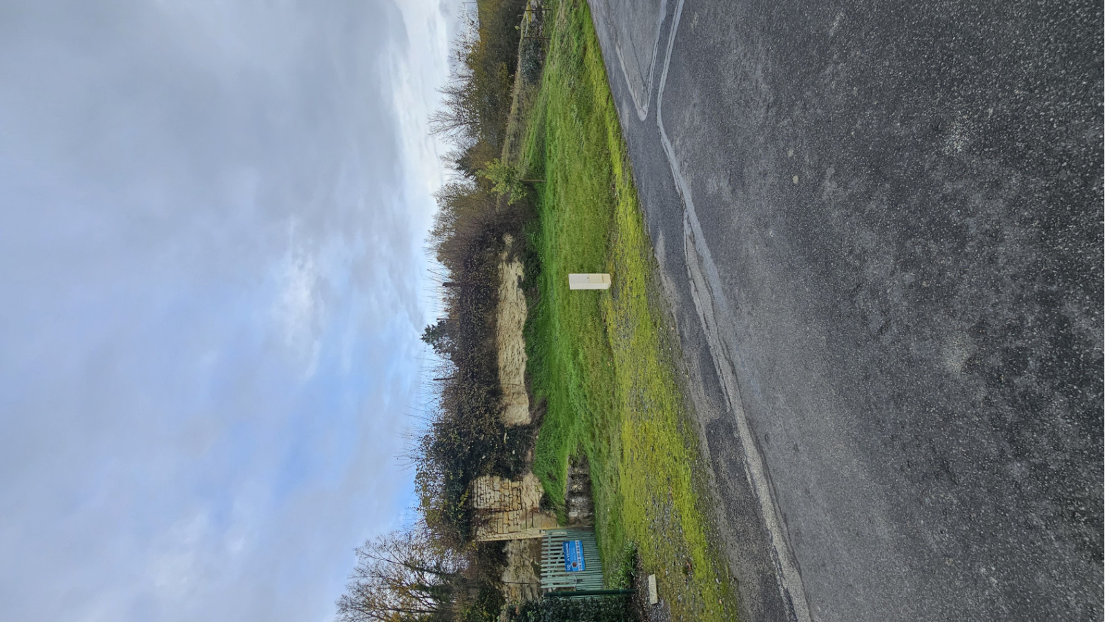 Terrain constructible de 1450m2 à Doué-en-Anjou