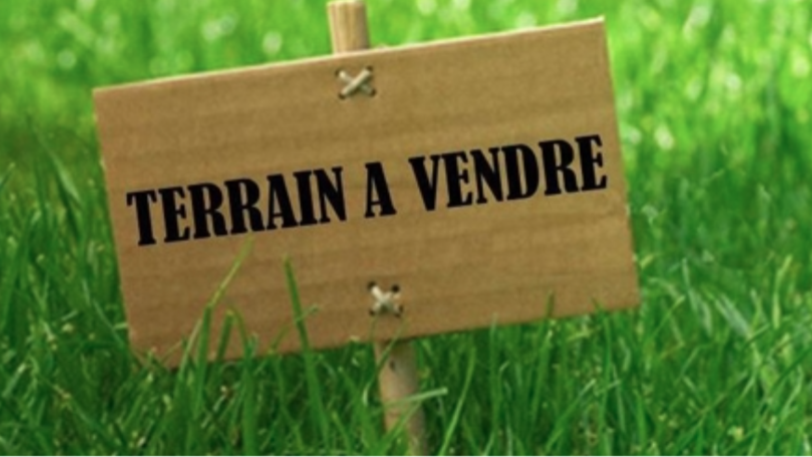 Terrain constructible de 397m2 à Doué-en-Anjou