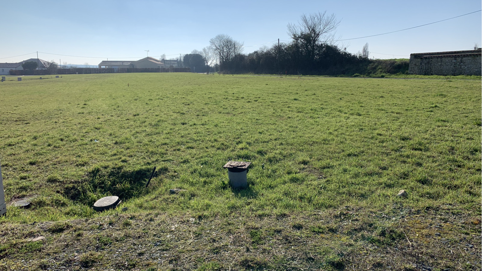 Terrain constructible de 640m2 à Falleron