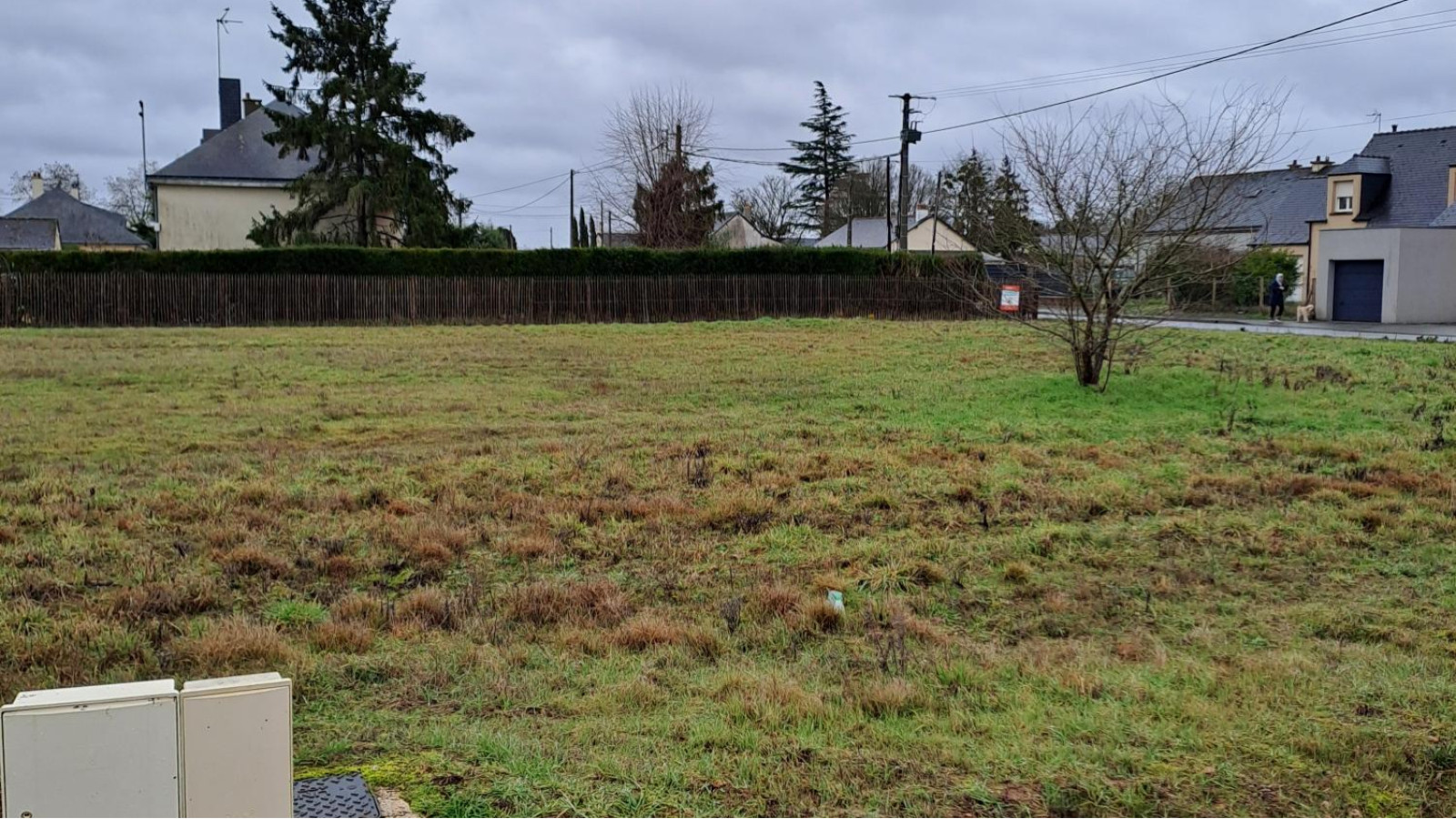 Terrain constructible de 551m2 à Rives-du-Loir-en-Anjou