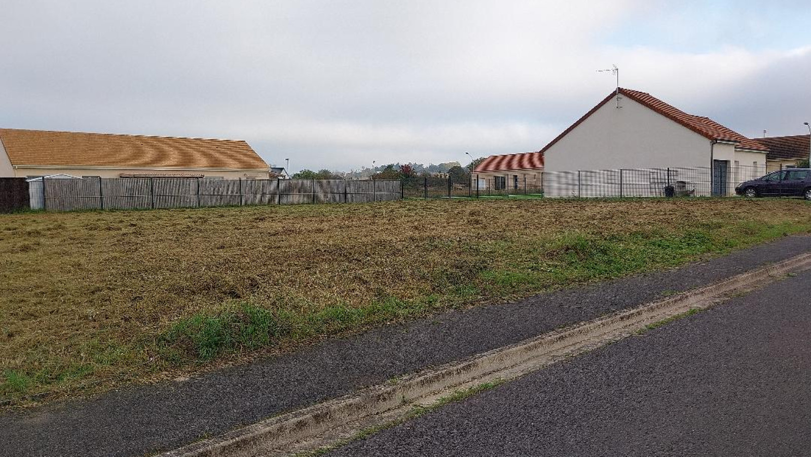 Terrain constructible de 938m2 à Châtellerault