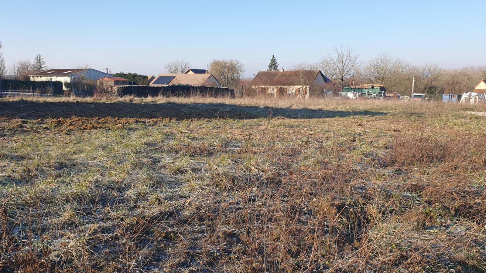 Terrain constructible de 488m2 à Corberon