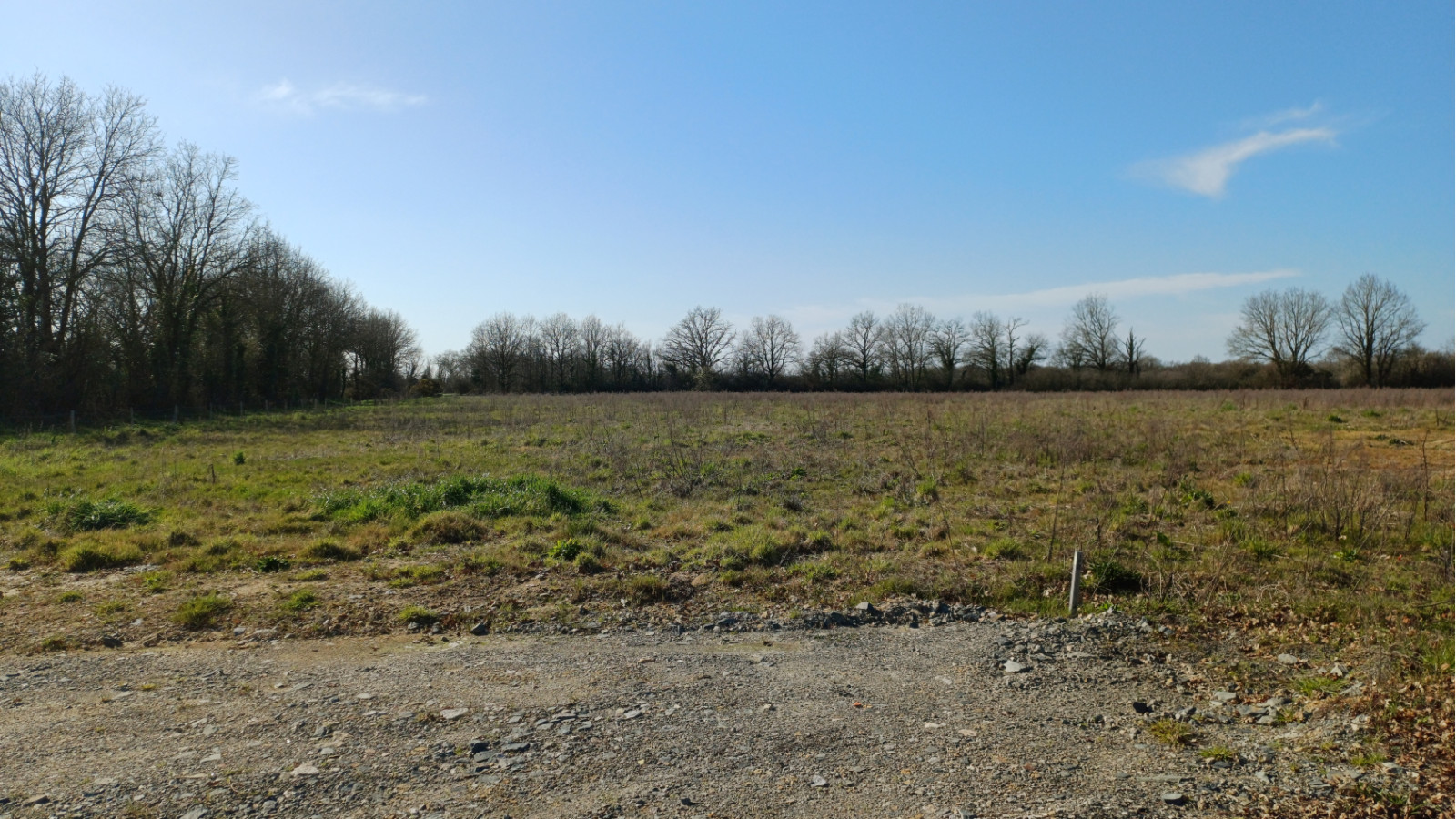 Terrain constructible de 410m2 à Commequiers