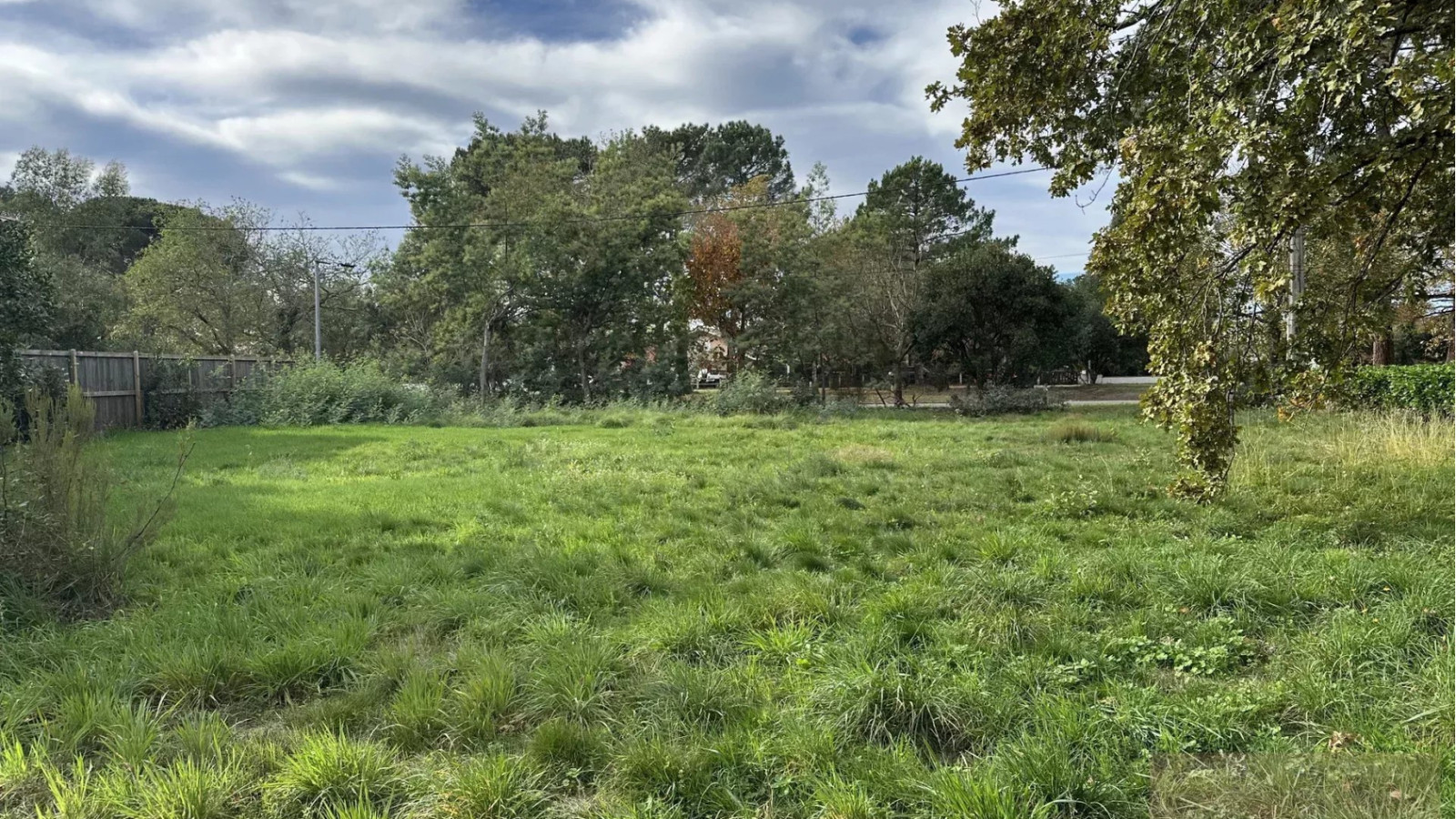 Terrain constructible de 814m2 à Saint-Selve