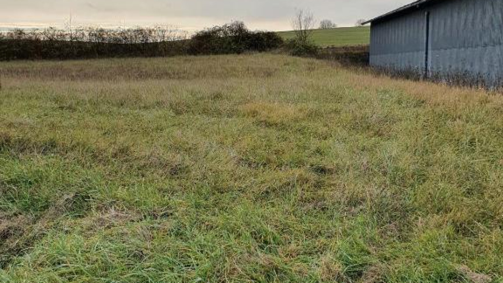 Terrain constructible de 1490m2 à Ligueil