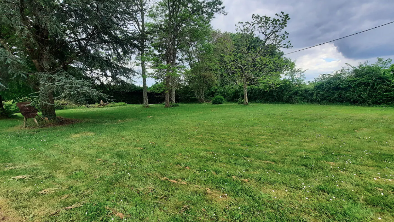 Terrain constructible de 1150m2 à Chauvigny