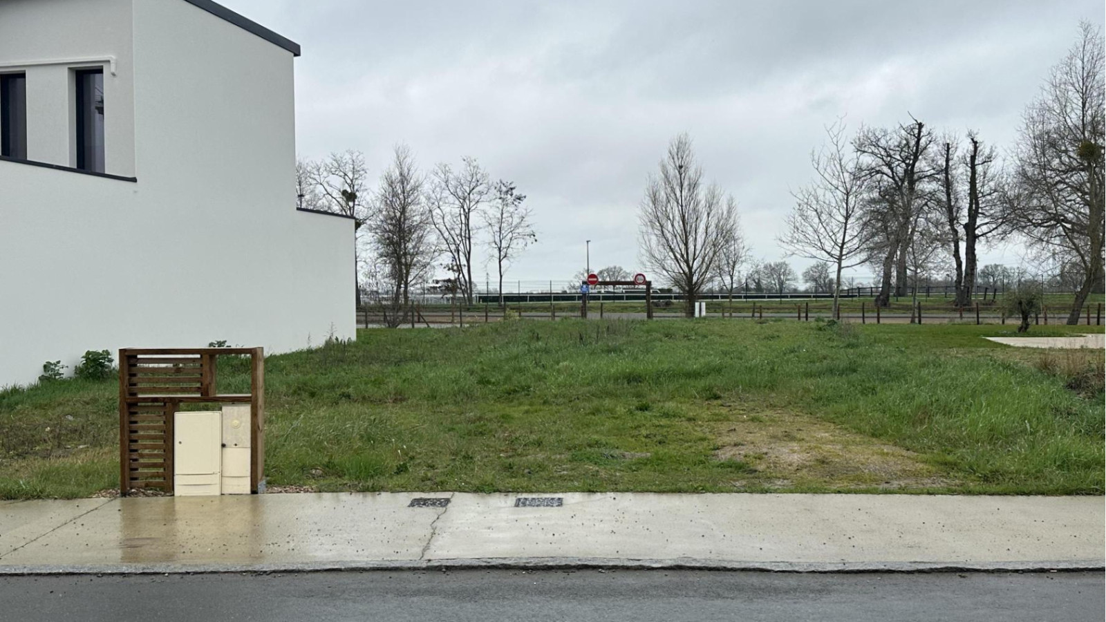 Terrain constructible de 492m2 à Écouflant