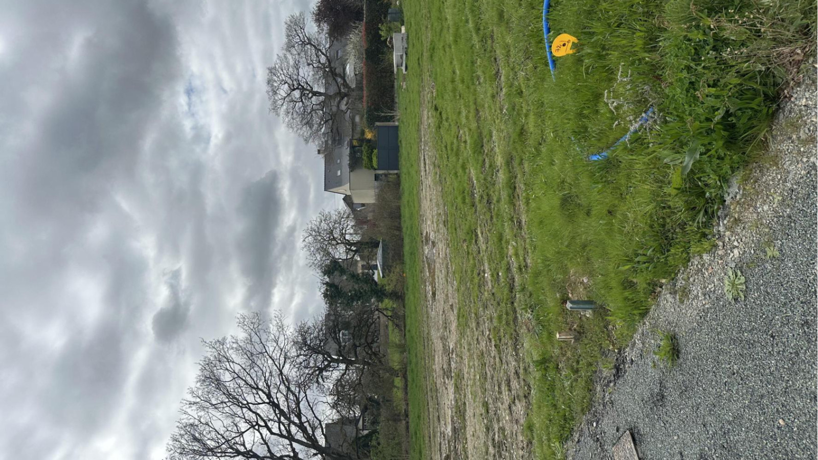 Terrain constructible de 630m2 à Les Garennes sur Loire