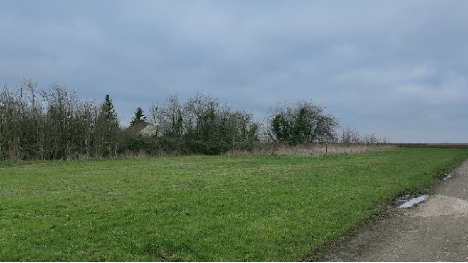 Terrain constructible de 1160m2 à Artenay