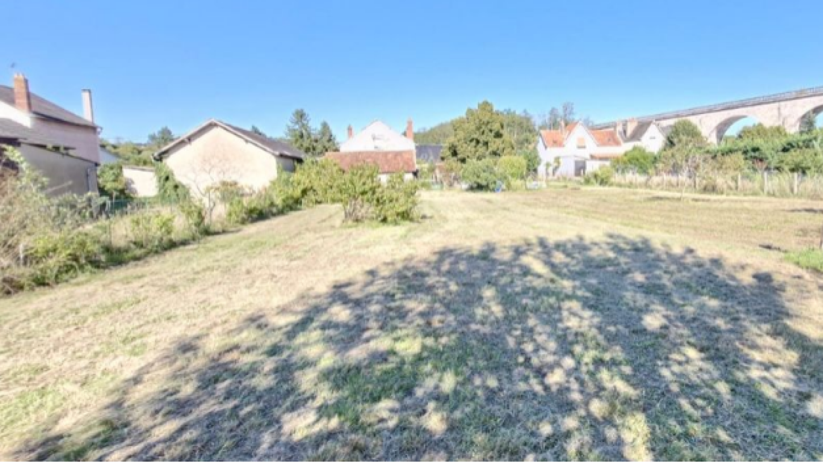 Terrain constructible de 865m2 à Ramoulu