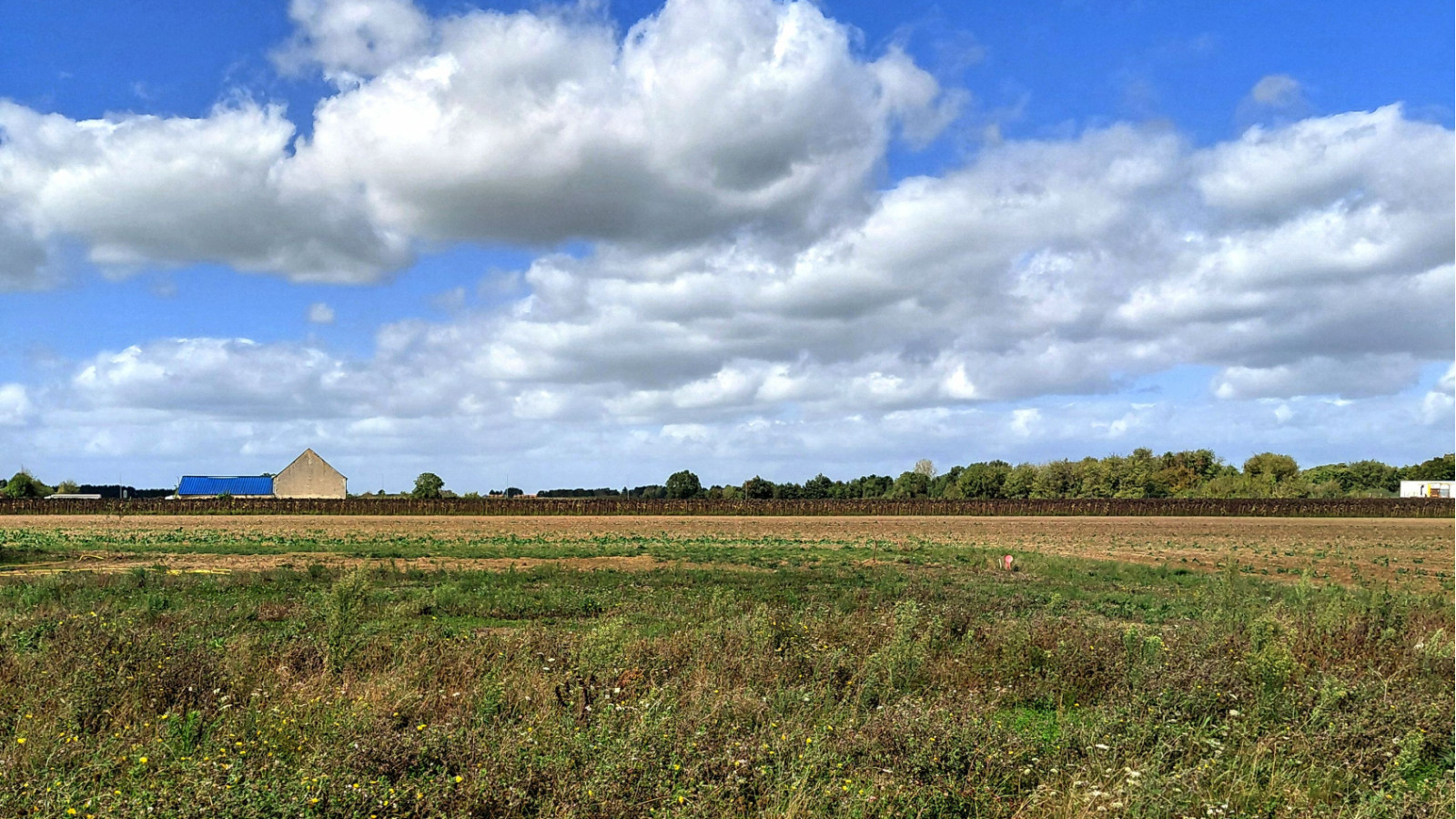 Terrain constructible de 405m2 à Mettray