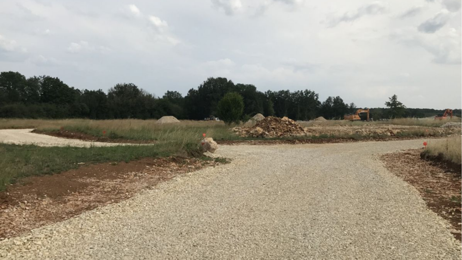 Terrain constructible de 578m2 à Saint-Martin-la-Pallu