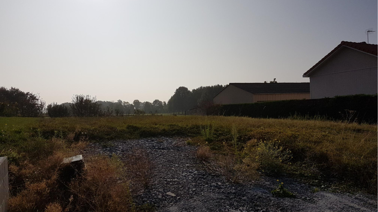 Terrain constructible de 412m2 à Le Bignon
