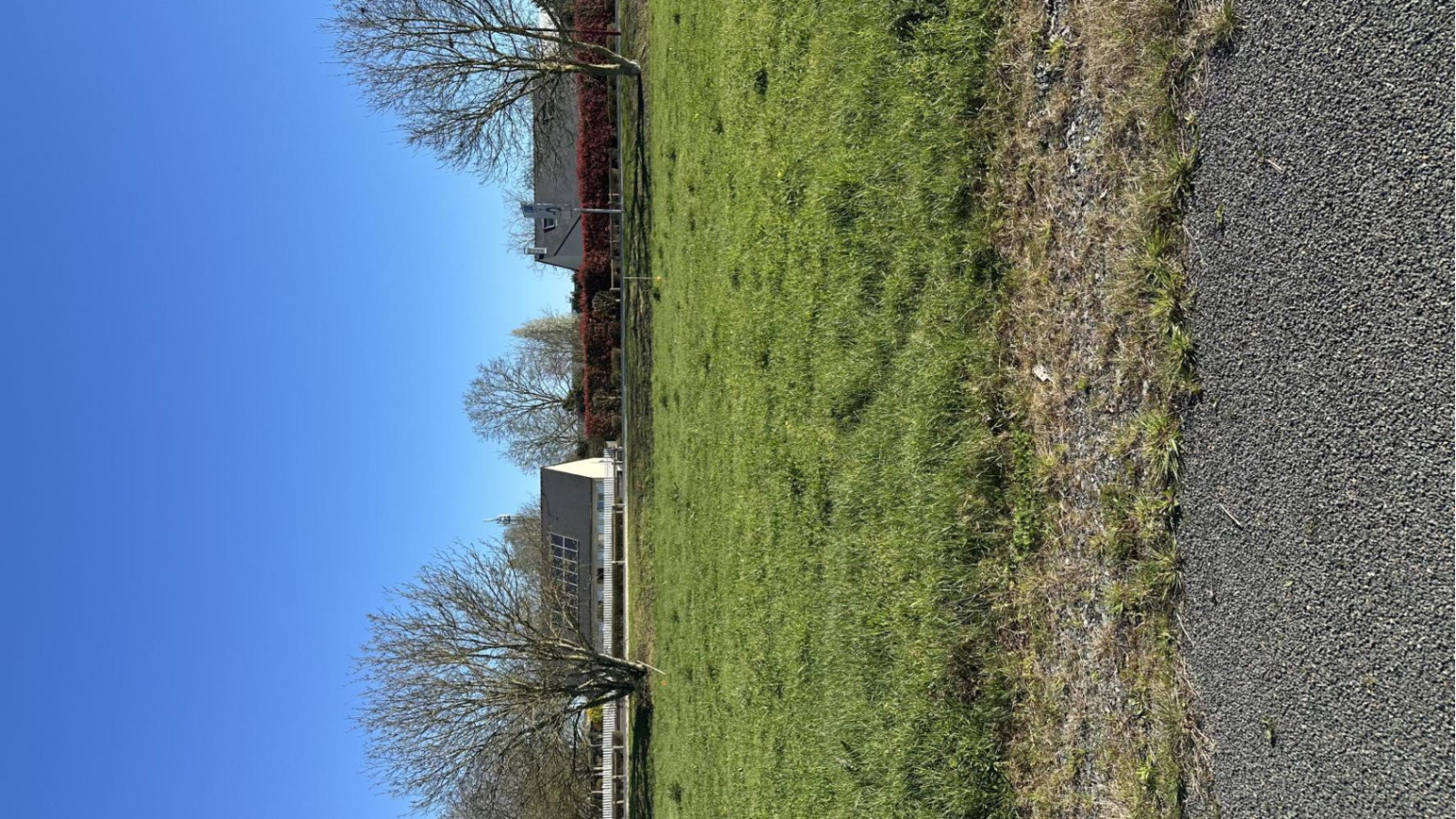 Terrain constructible de 358m2 à Morannes sur Sarthe-Daumeray